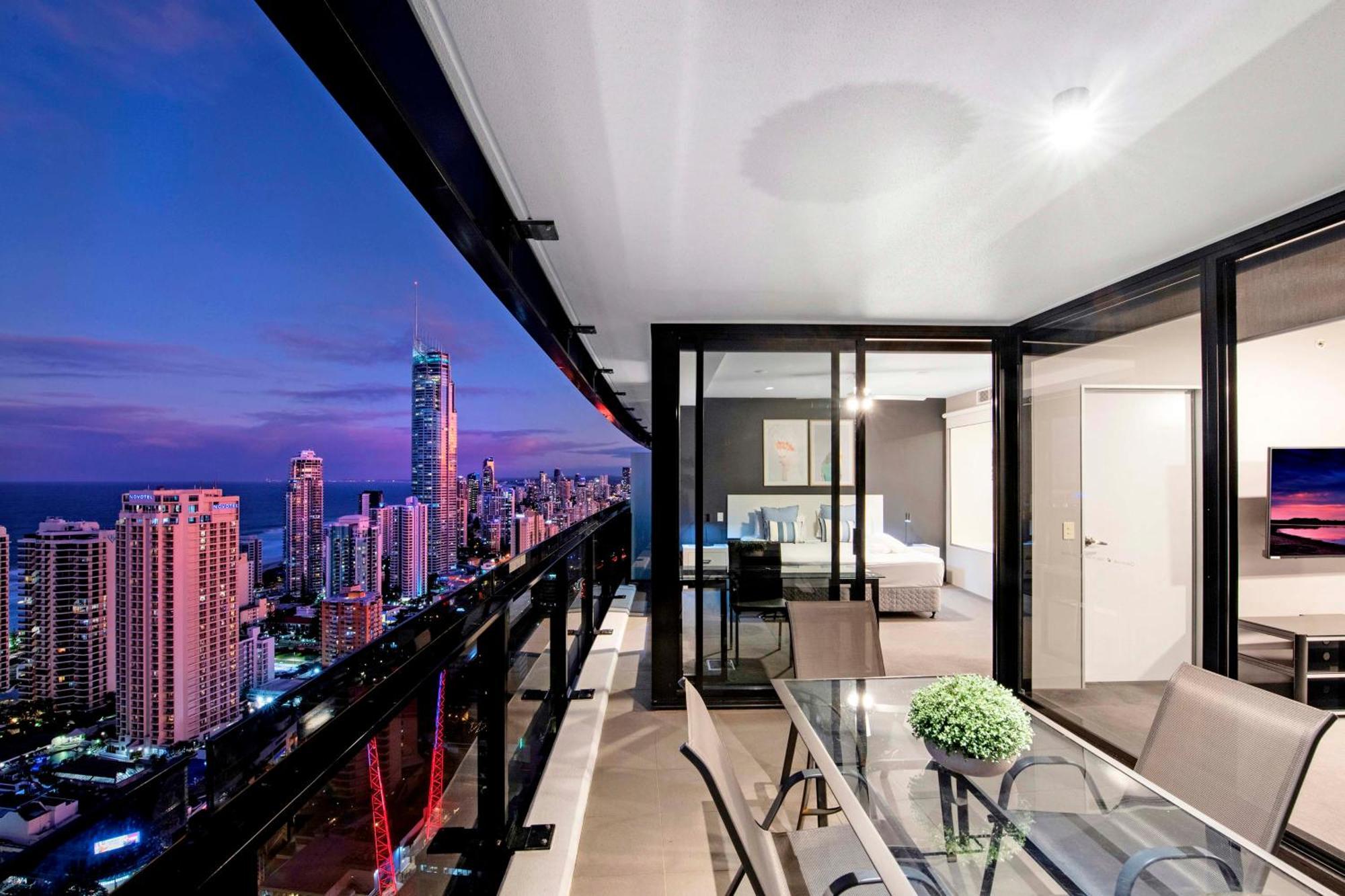 Ocean View Apartments With Balcony - Circle On Cavill - Central Location! - Self Contained & Privately Managed Gold Coast Exterior foto